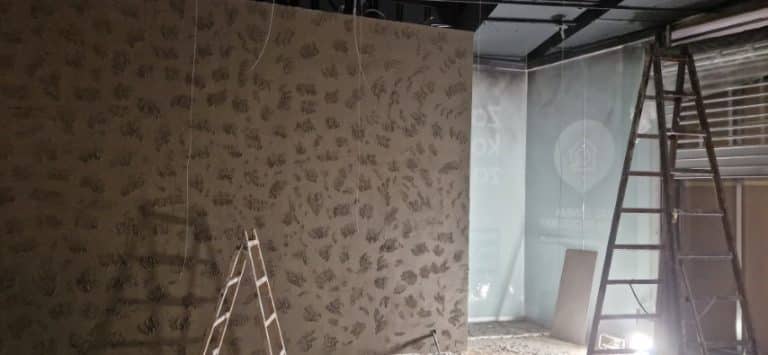 dekorativni-omet-reliefni-vzorec-stena-cerin